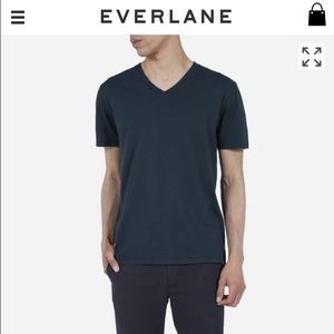 Everlane men's V neck T shirt.  Grey.