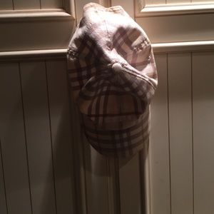 Burberry golf hat