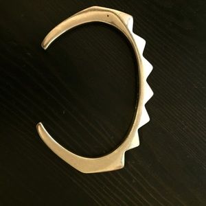 LUCKY Jagged edge gold bracelet