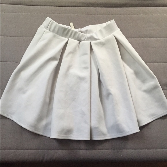 Off white skater skirt