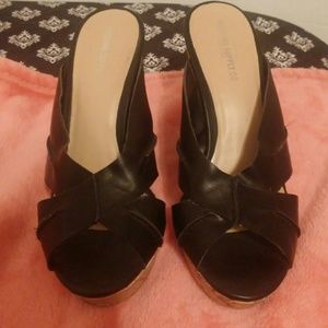 Black Wedges