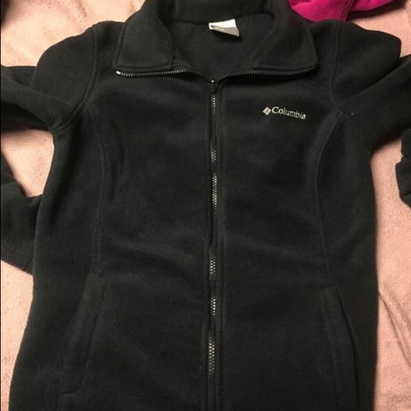 brand new NAVY blue columbia! still fuzzy!
