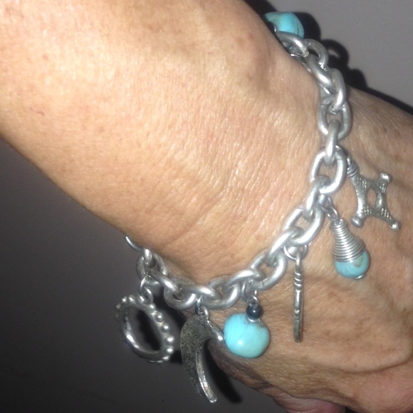 Chain link bracelet with turquoise charms