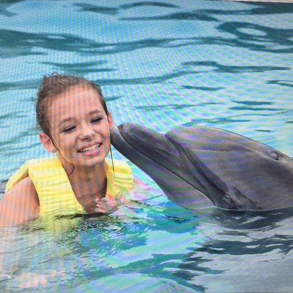 Meet your Posher, Alexis - Picture 1 of 1