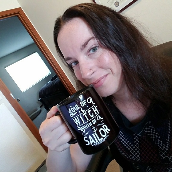 Meet your Posher, Nichole - Picture 4 of 10