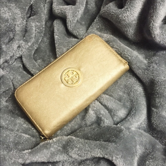 Tory Burch Robinson Zip Continental Wallet
