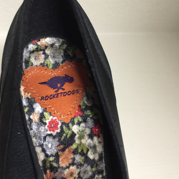 Pump - Picture 2 of 4