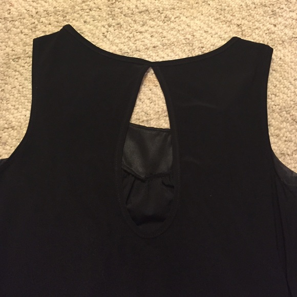Black blouse with silk top and keyhole cutout - Picture 4 of 4