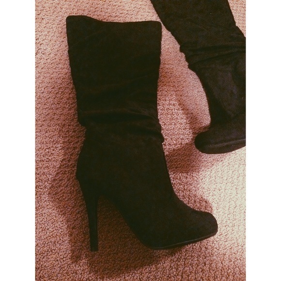 Heeled black boots *shoedazzle*
