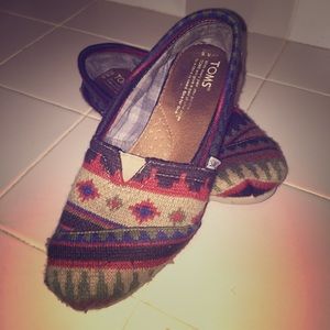 TOMS Tribal Print Flat