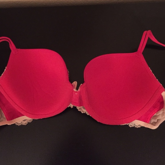 Victoria Secret Bra - Picture 2 of 2