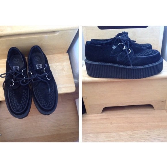 TUK creepers - Picture 1 of 1
