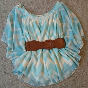 SOLD! Wishful park adorable blouse!