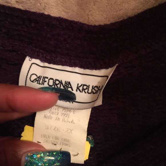 Plum colored sweater (1) - Picture 2 of 3