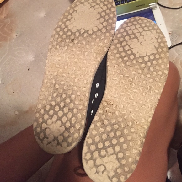 Toms!! - Picture 2 of 3