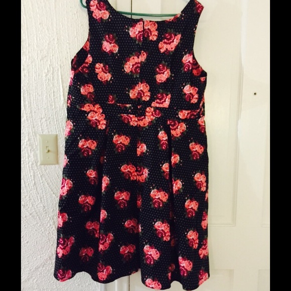 Torrid Rose's Dress - Picture 2 of 3