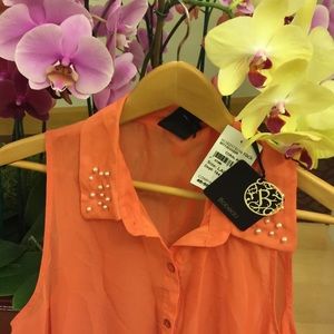 🚩NWT-sheer orange shirt w/pearl accents on collar