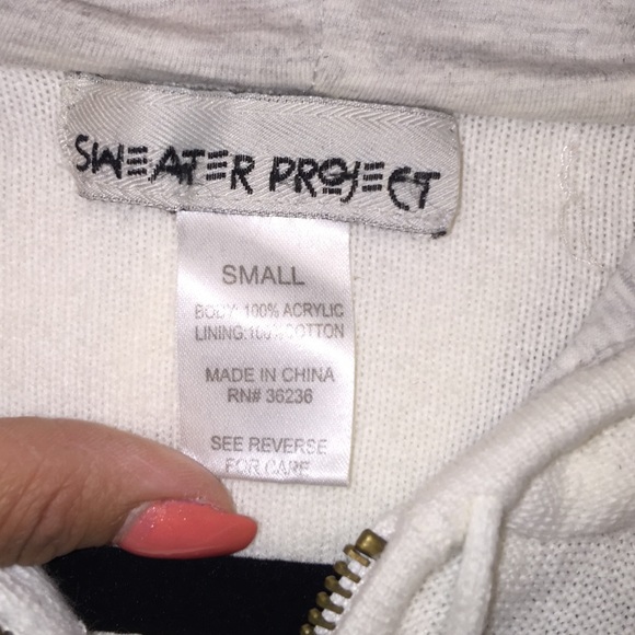 Sweater - Picture 3 of 3