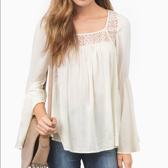 Bell sleeve shirt