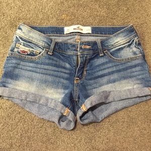 hollister denim low rise shorts