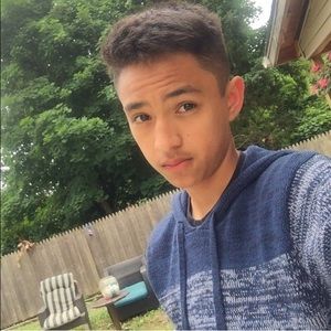 Meet your Posher, Luis