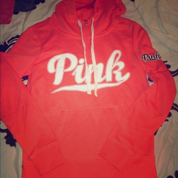 BRAND NEW VS quarter zip!