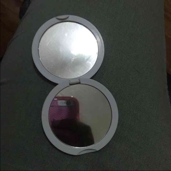 Travel size mirror