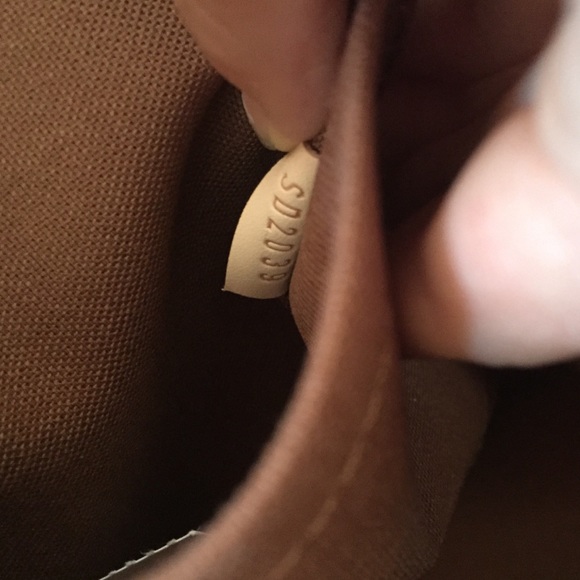 SOLD - NWT Louis Vuitton Tivoli GM handbag - Picture 4 of 4