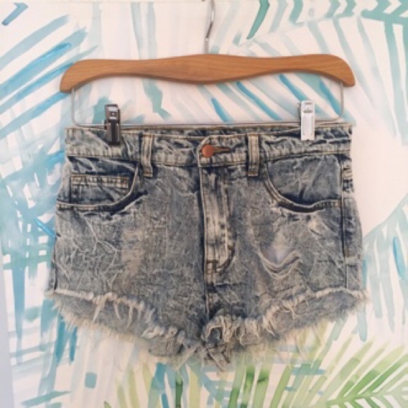 ✨REDUCED✨Forever 21 high waisted denim shorts