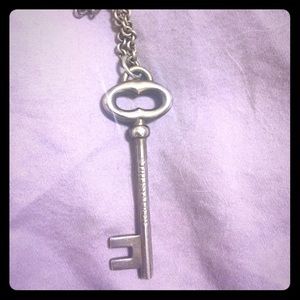 Vintage retired Tiffany&Co oval key necklace💠