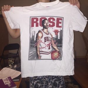 Derrick Rose Chicago Bulls white t-shirt