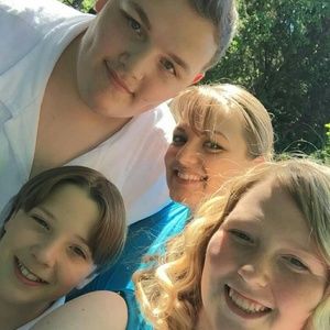 Meet your Posher, Taytam