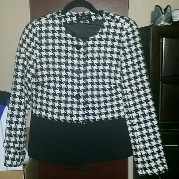 Blazer - Picture 2 of 2