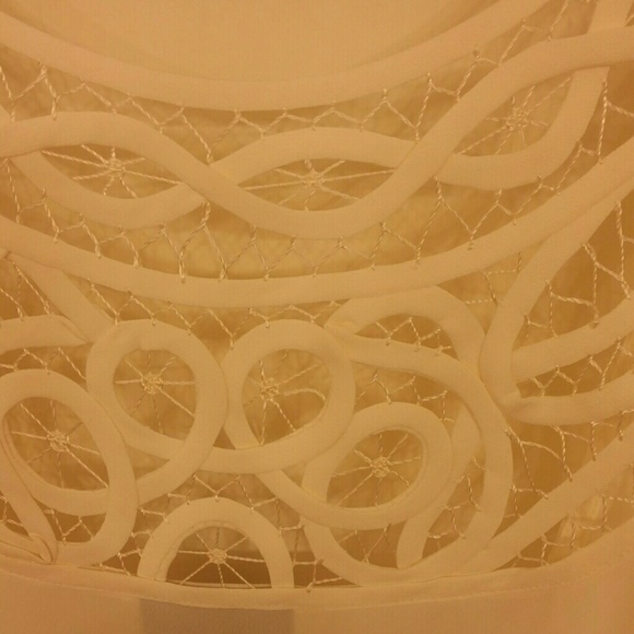 Creme Colored Plus Sized Lace Tank (22/24) - Picture 3 of 3