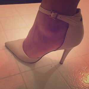 Gently worn, Forever 21 heels, great condition!