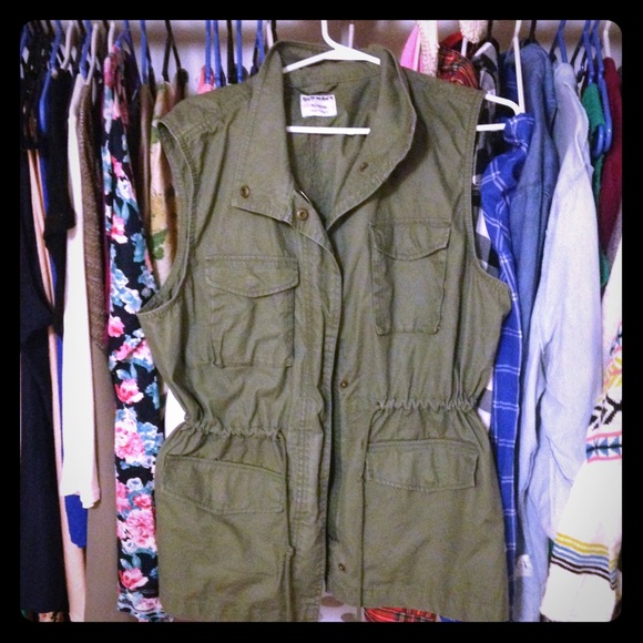 NWOT utility vest!
