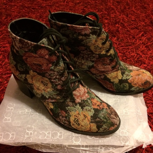 Gorgeous Floral Tapestry Booties
