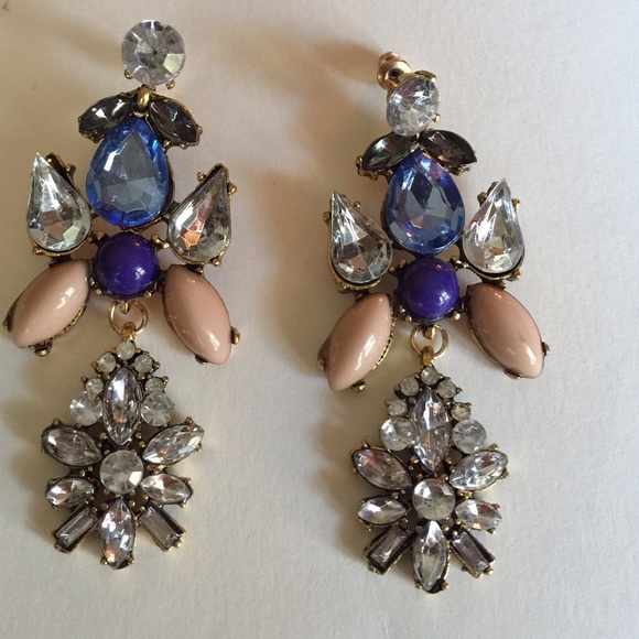 "TROPHIES" Statement Earring Bundle - Picture 3 of 5