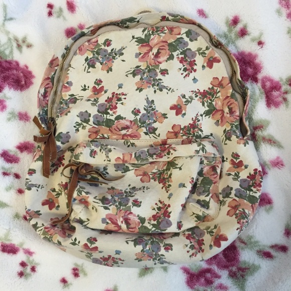 ✨please read description✨ brandy floral backpack