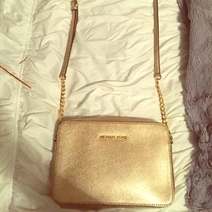 💜BEAUTIFUL MK CROSSBODY💜