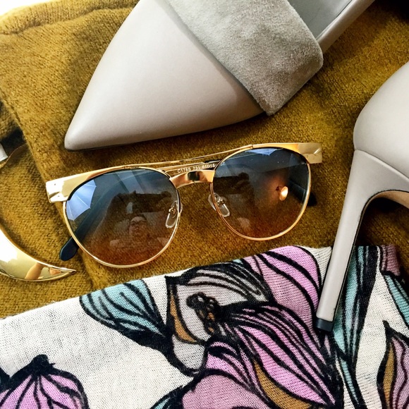 Boutique Accessories - Gold Brow Bar Sunglasses