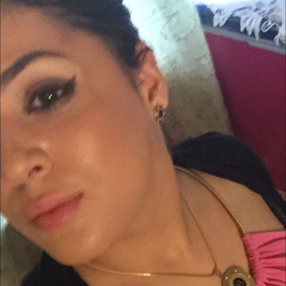Meet your Posher, Beatriz