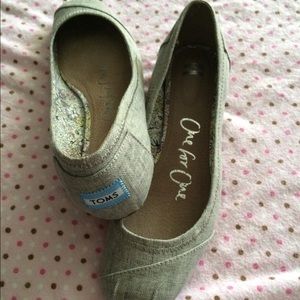 NWOB Toms Flats size 8.5