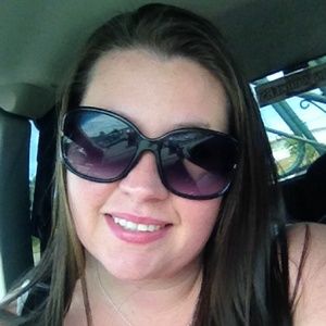 Meet your Posher, Allyssa