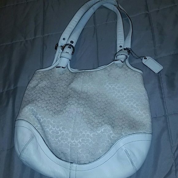 Coach beige/white shoulder tote