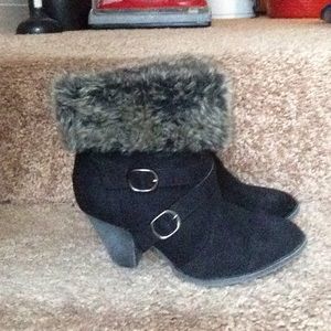 Fur boots