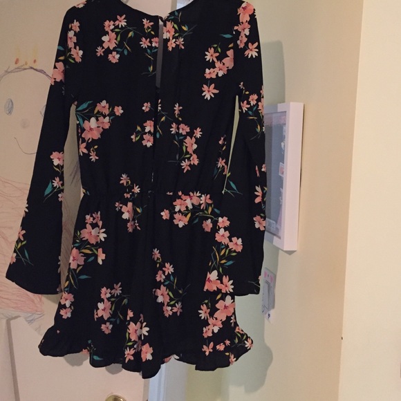 Flower romper - Picture 2 of 2