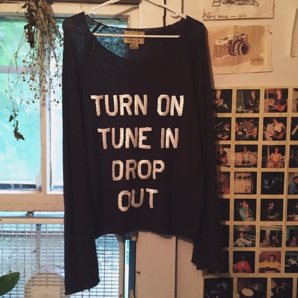 *on hold*✨wildfox sweater✨