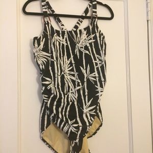 NWOT Lands End one-piece bathing suit - size 18