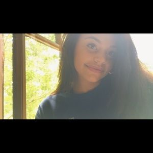 Meet your Posher, Ari